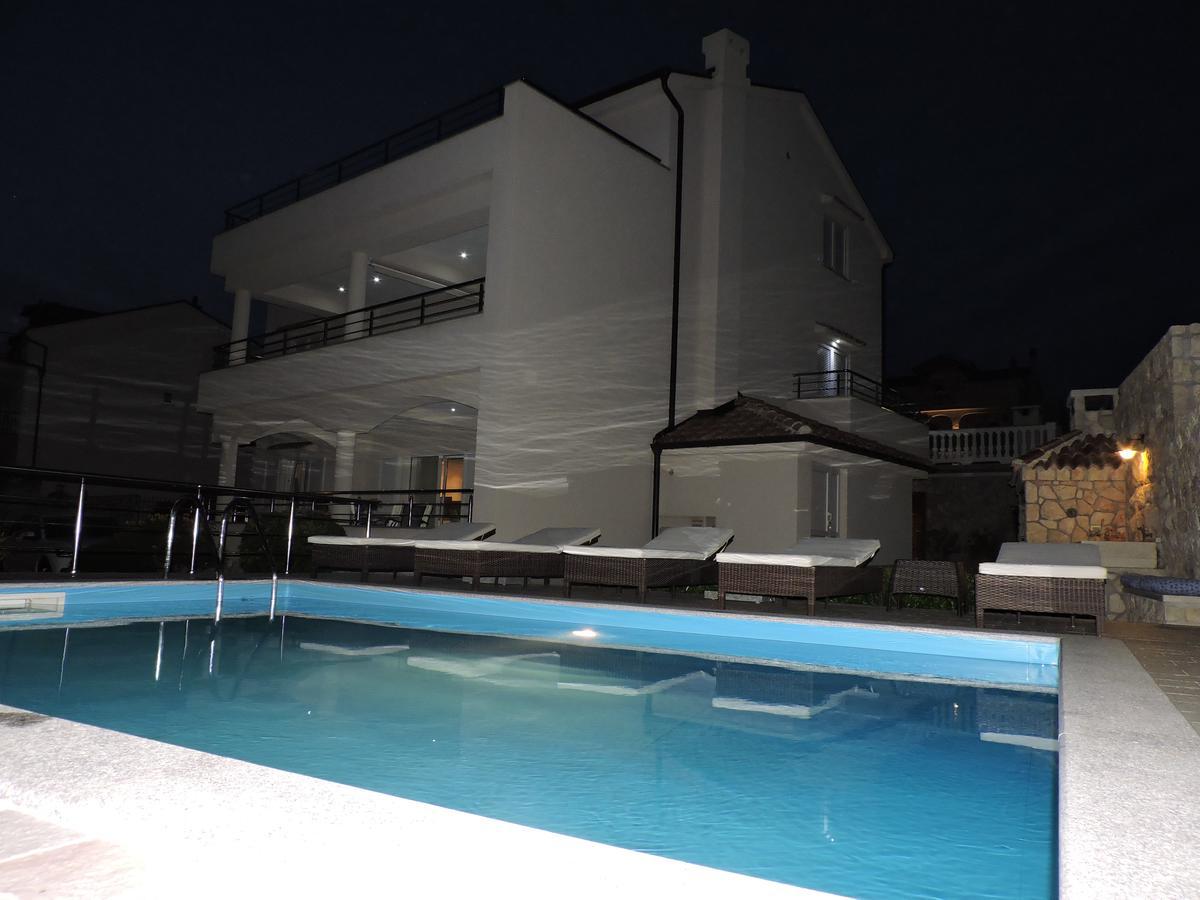 Apartments Villa Residenca نوفي فينودولسكي المظهر الخارجي الصورة